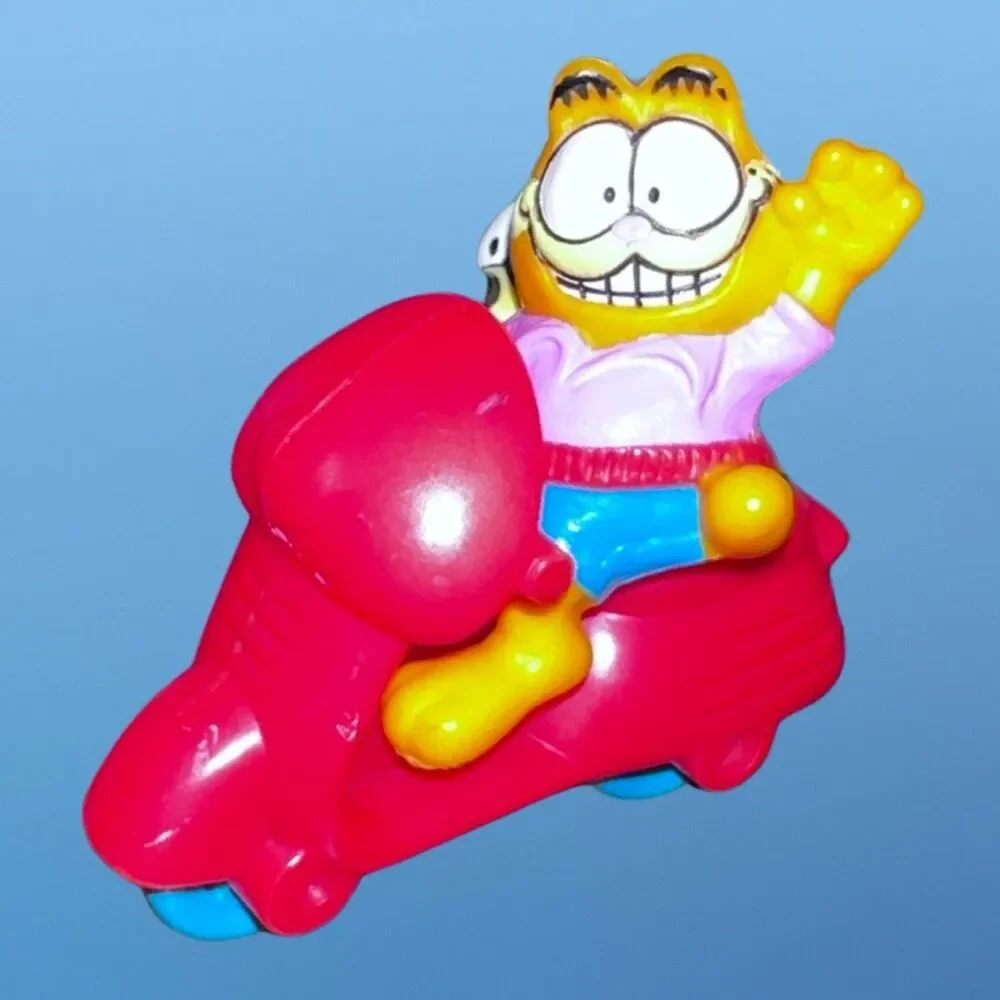 Vintage 1981 Garfield the Cat & Odie Scooter Figure 2”